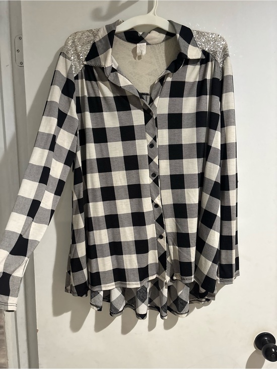 Tops - Sequin Shoulder Black & White Plaid Button-Up Shirt